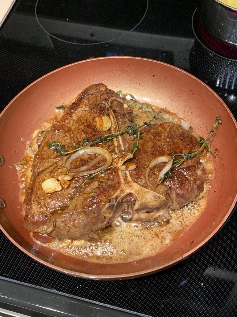 oh my god twitter doesn’t include alt text from images in their API